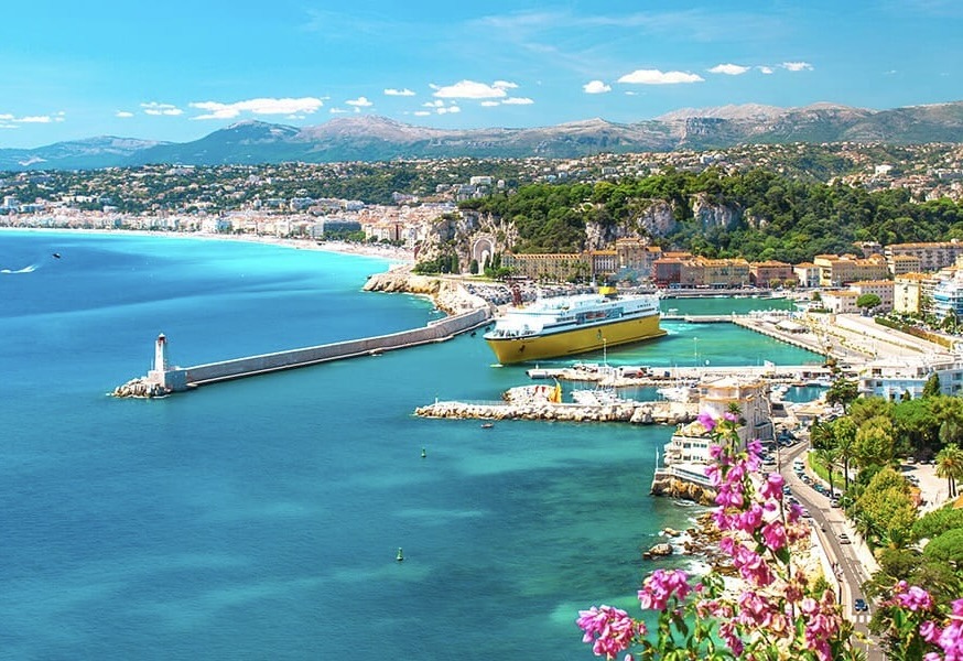 Van de luxe avec chauffeur sur la Promenade des Anglais à Nice